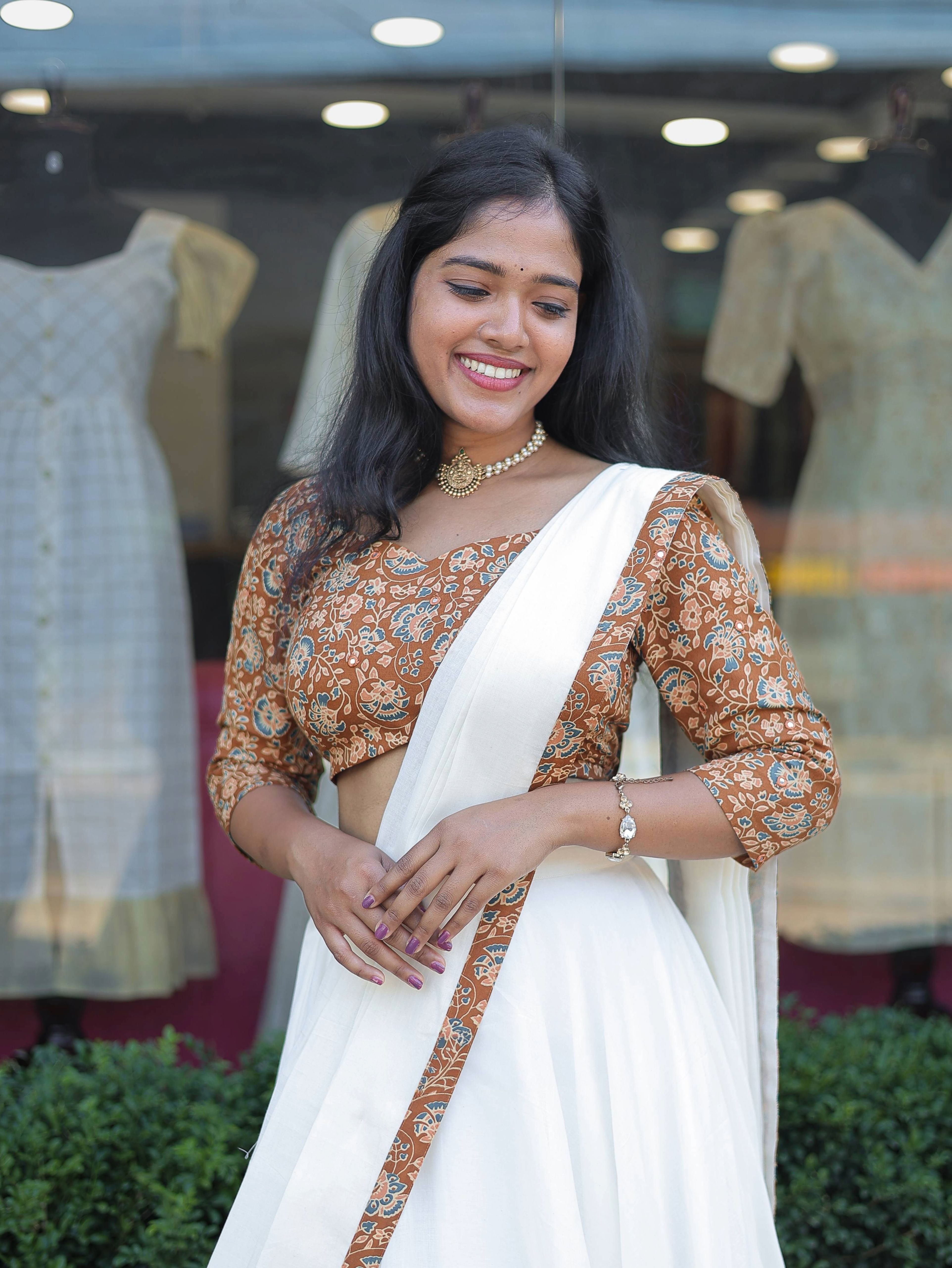 Traditional Dhavani Kerala Special Stiched Tissue Davani Set Onam