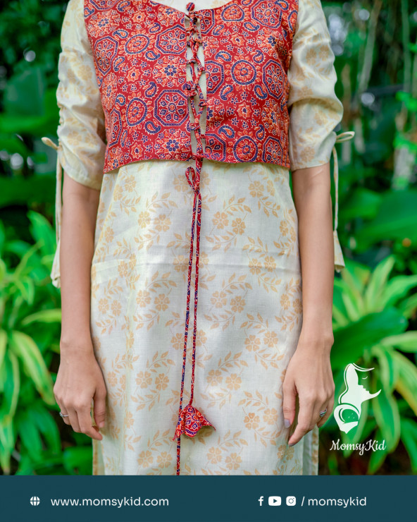 Golden Kasavu Floral Kurthi with Ajarak overcoat