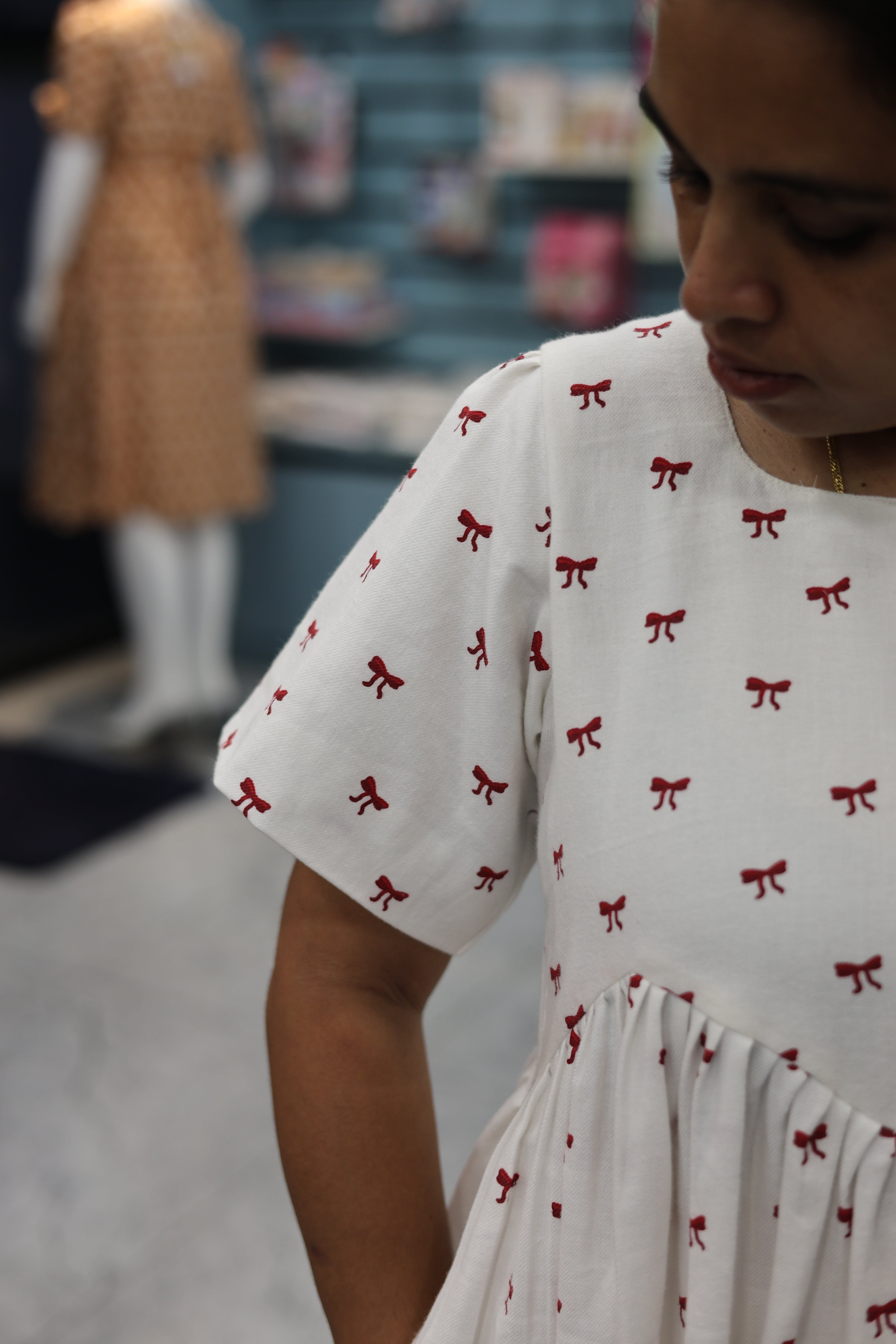 WHITE RIBBON PRINT MATERNITY DRESS | MATERNITY DRESS|DESIGNER FEEDING FRIENDLY DRESS | |  MK-MW-1077