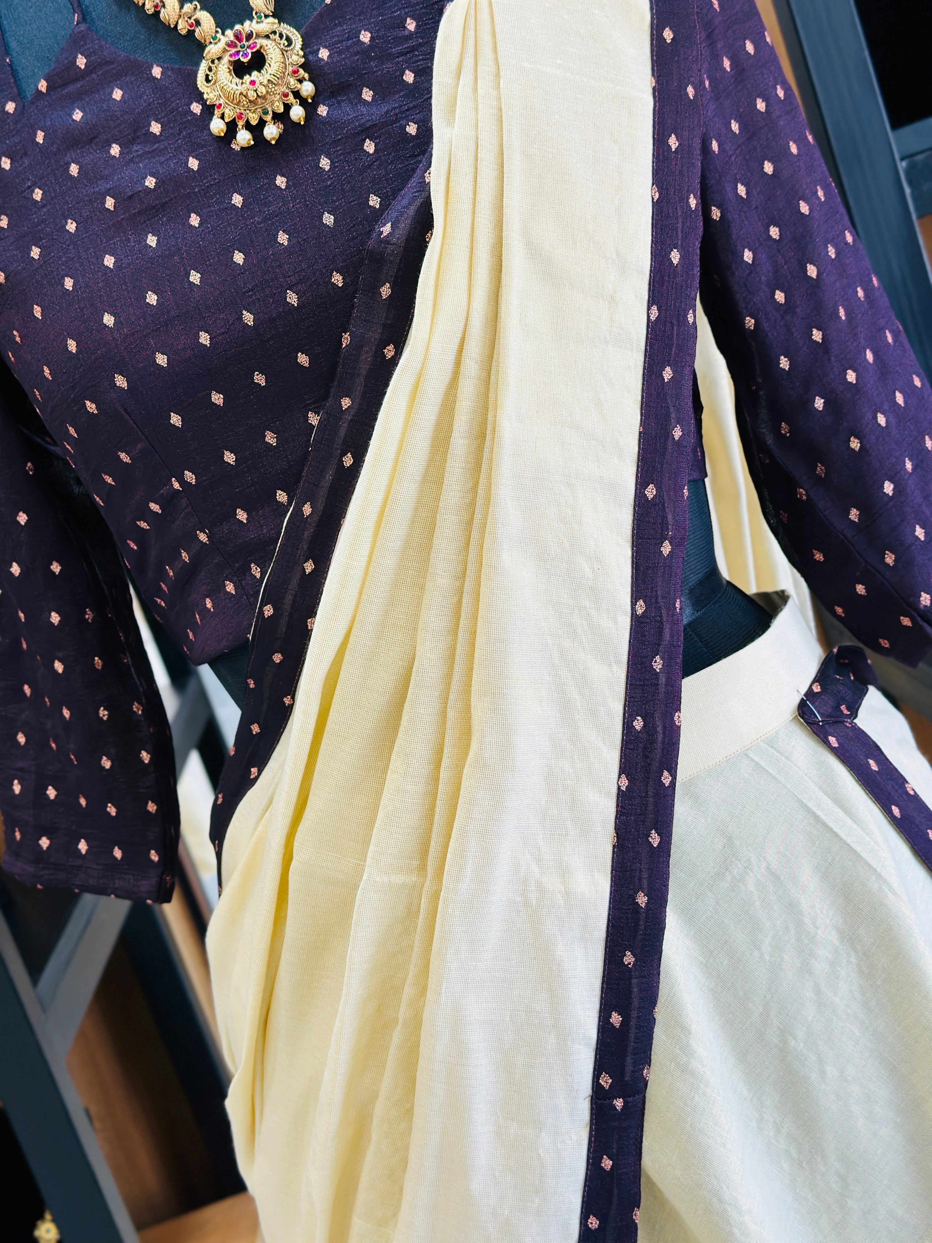 Traditional Dhavani Set (Dark Purple)