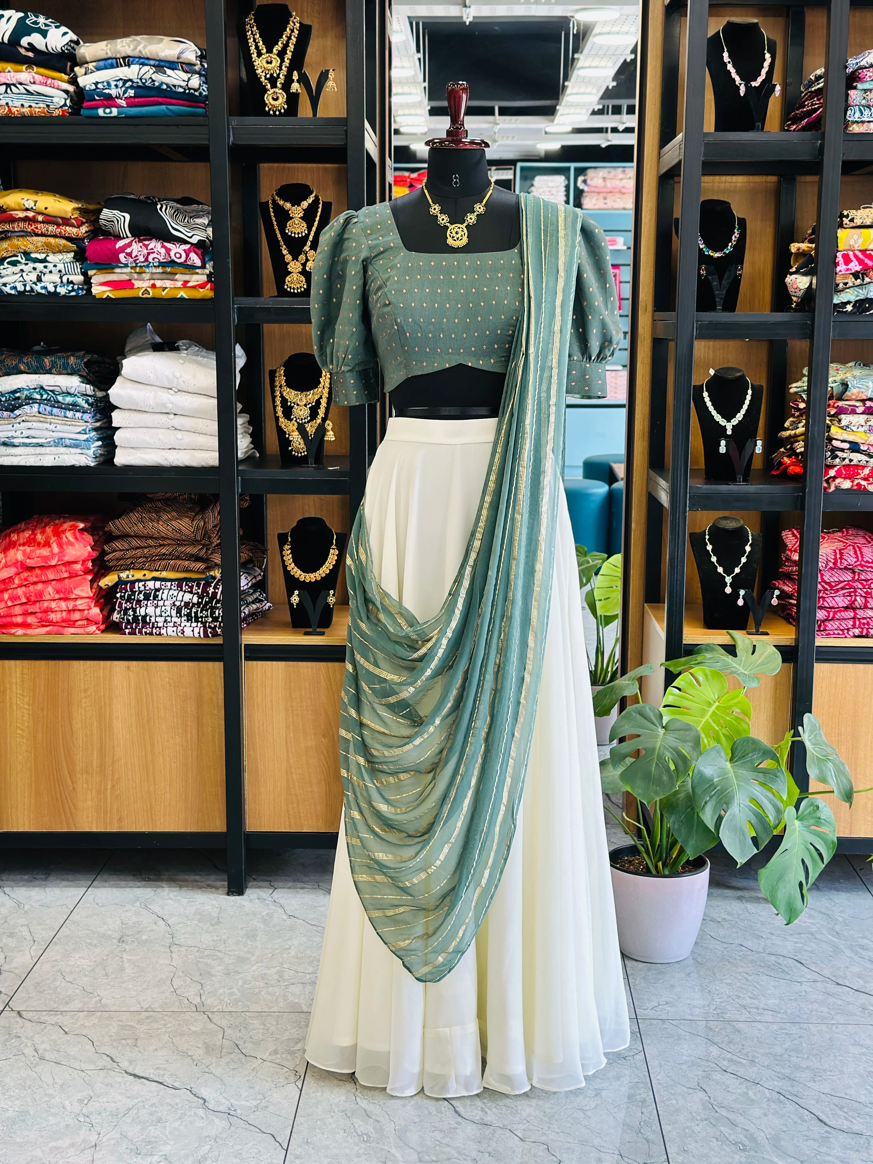 Traditional Dhavani Set