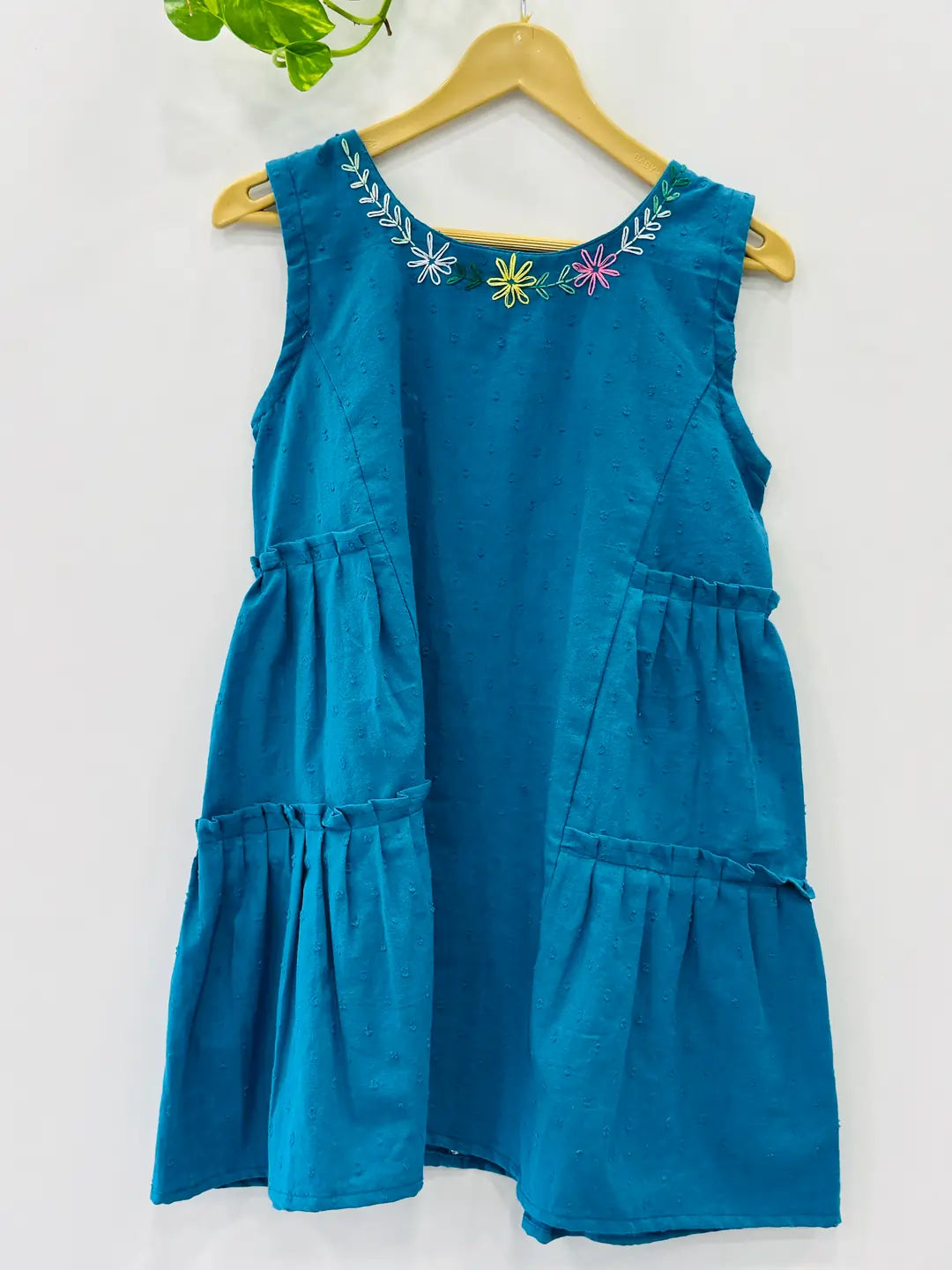 trendy-sleeveless-blue-frocks-for-online